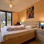 샬레 Quiet With Panoramic View And Fenced Garden 텐빌
